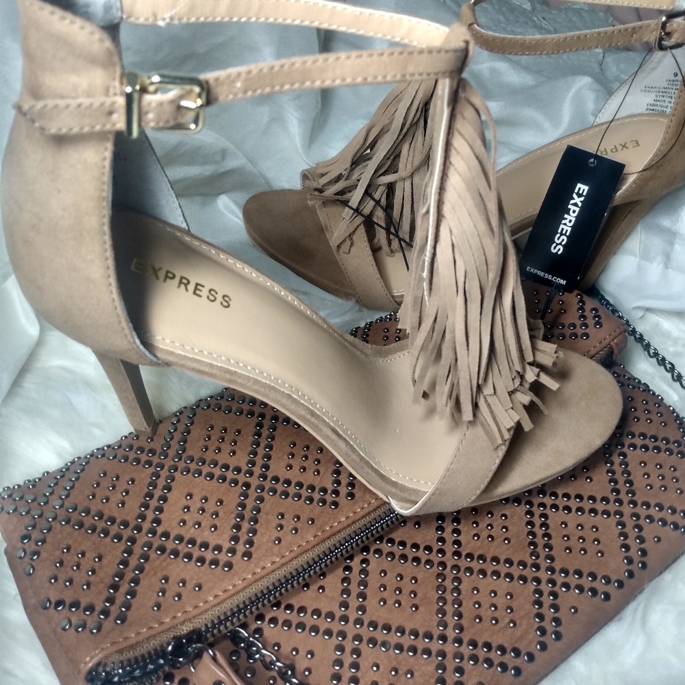 Heels - Picture 3 of 5